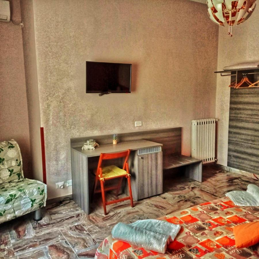 Little Hot@L Hotel Pompeya Exterior foto